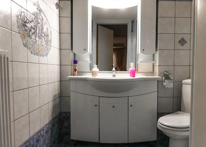 2 Bedroom Holiday Flat, Renovated, In The Centre * Asprovalta