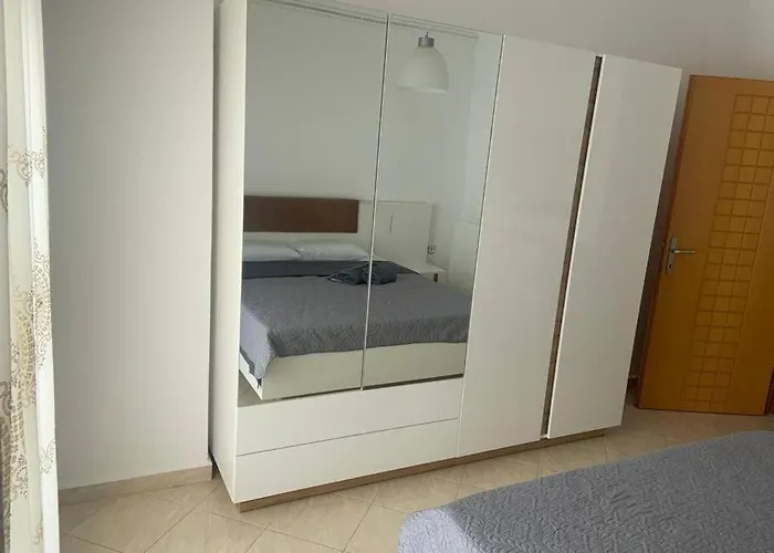 Apartament 2 Bedroom Holiday Flat, Renovated, In The Centre *